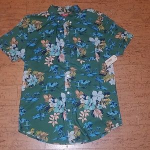 NWT Men's floral button up shirt sleeve shirt